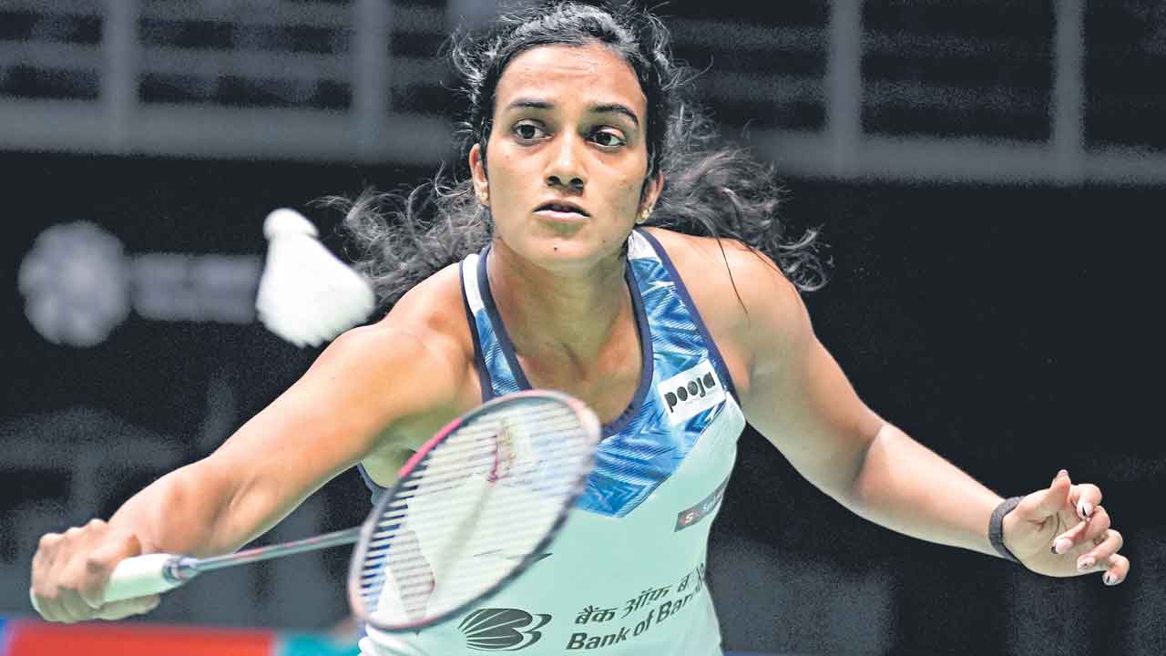 సింధు ముందంజ