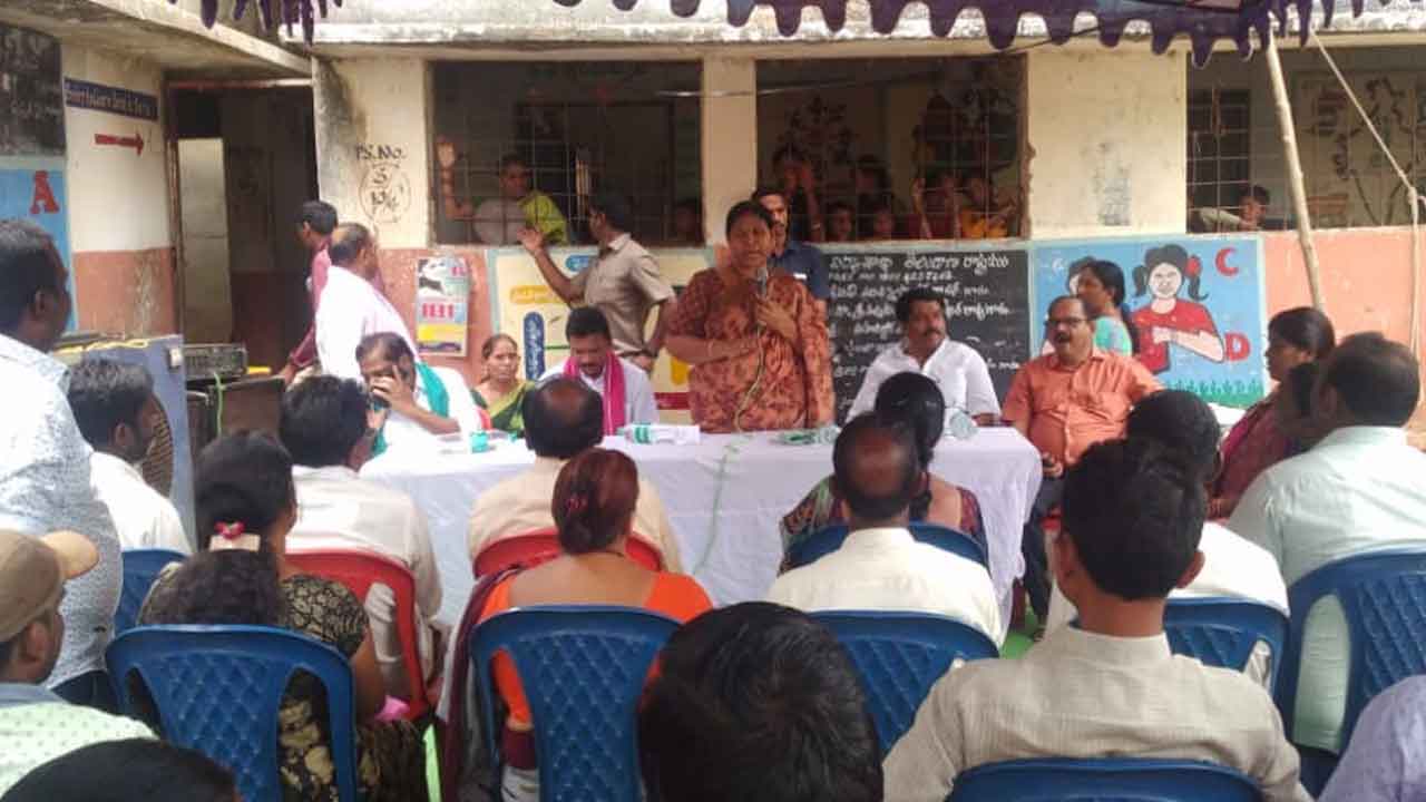 బడుల బలోపేతానికే డిజిటల్‌ తరగతులు