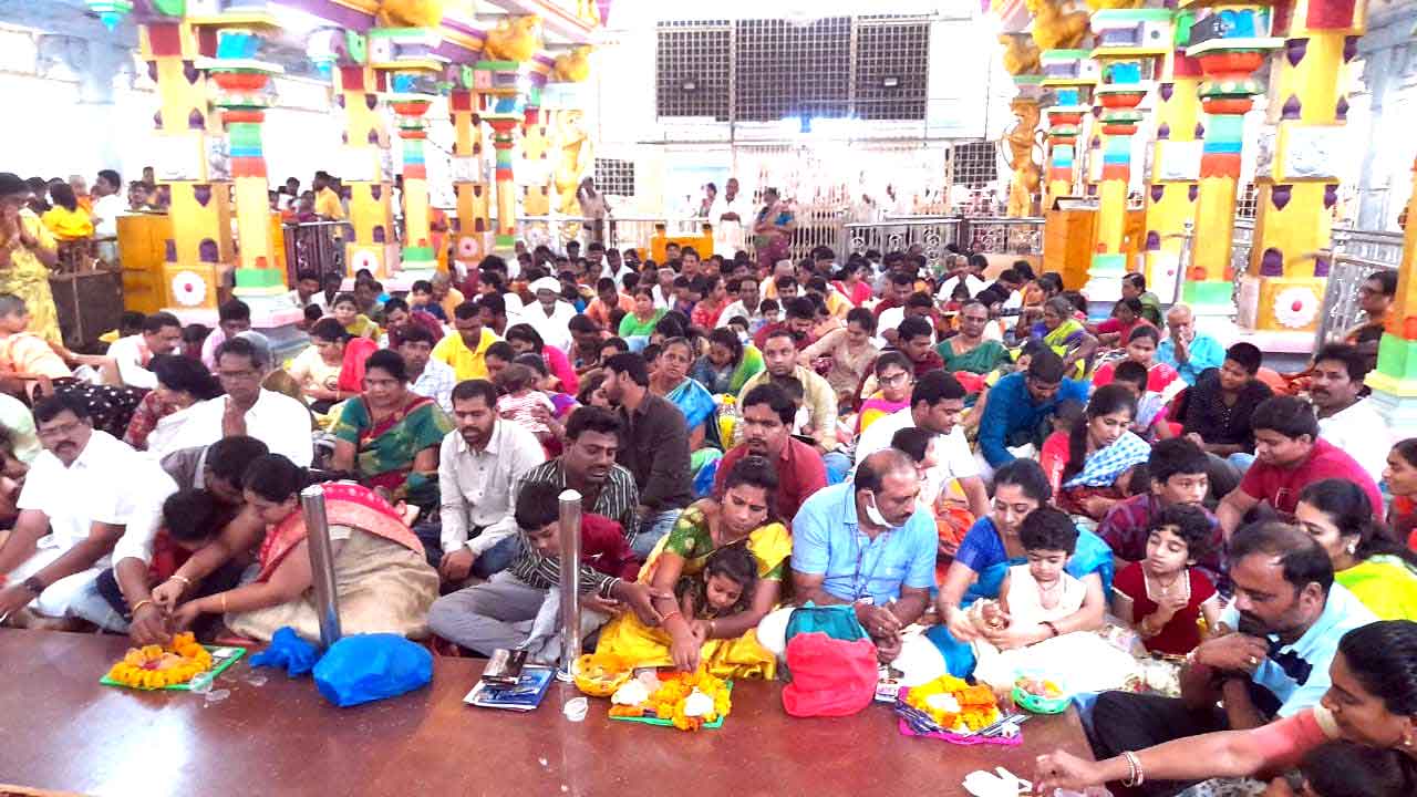 సరస్వతీ సన్నిధి.. భక్తజన పెన్నిధి..