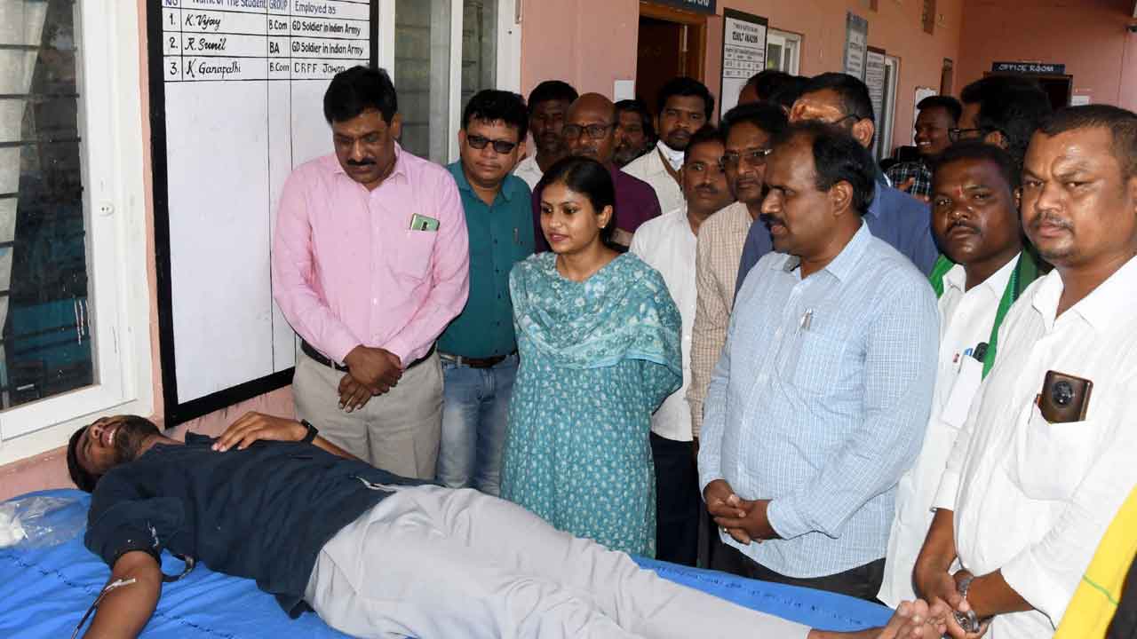 రక్తదానం అభినందనీయం