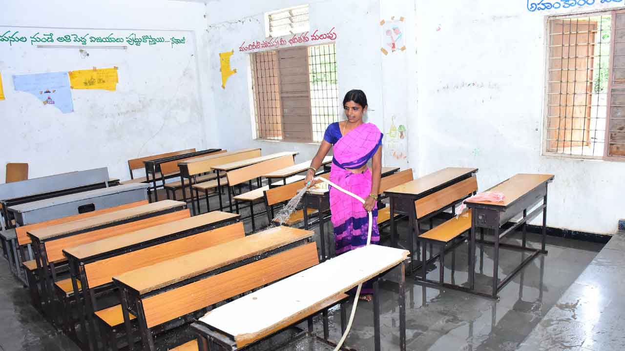 బడికి వేళాయె..