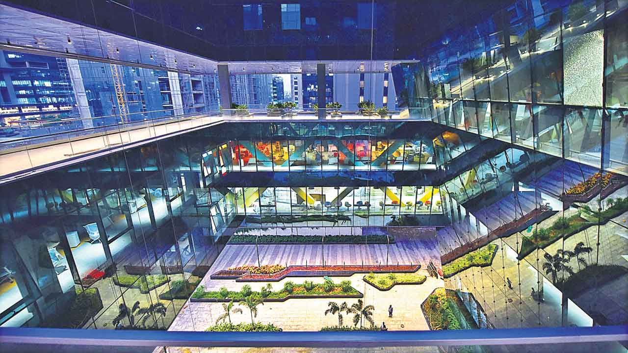 టెక్నాలజీ ట్రెండ్‌ సెట్టర్‌..అత్యాధునిక టెక్‌ హబ్‌గా తెలంగాణ