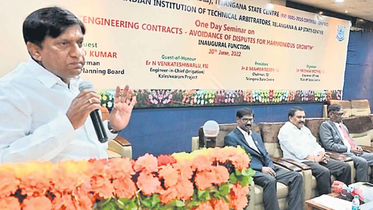 ఇంజినీరింగ్‌ కాంట్రాక్టర్స్‌ కీలకం