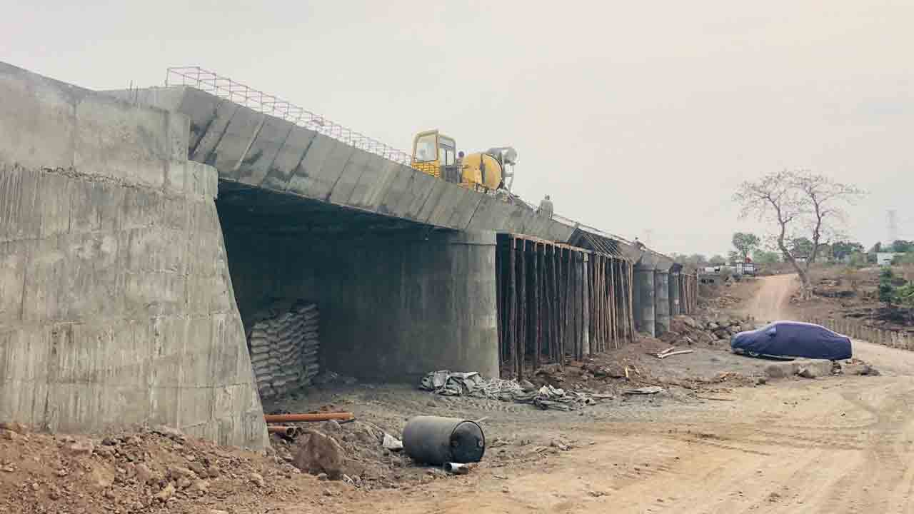 రాకపోకలకు రాచబాట