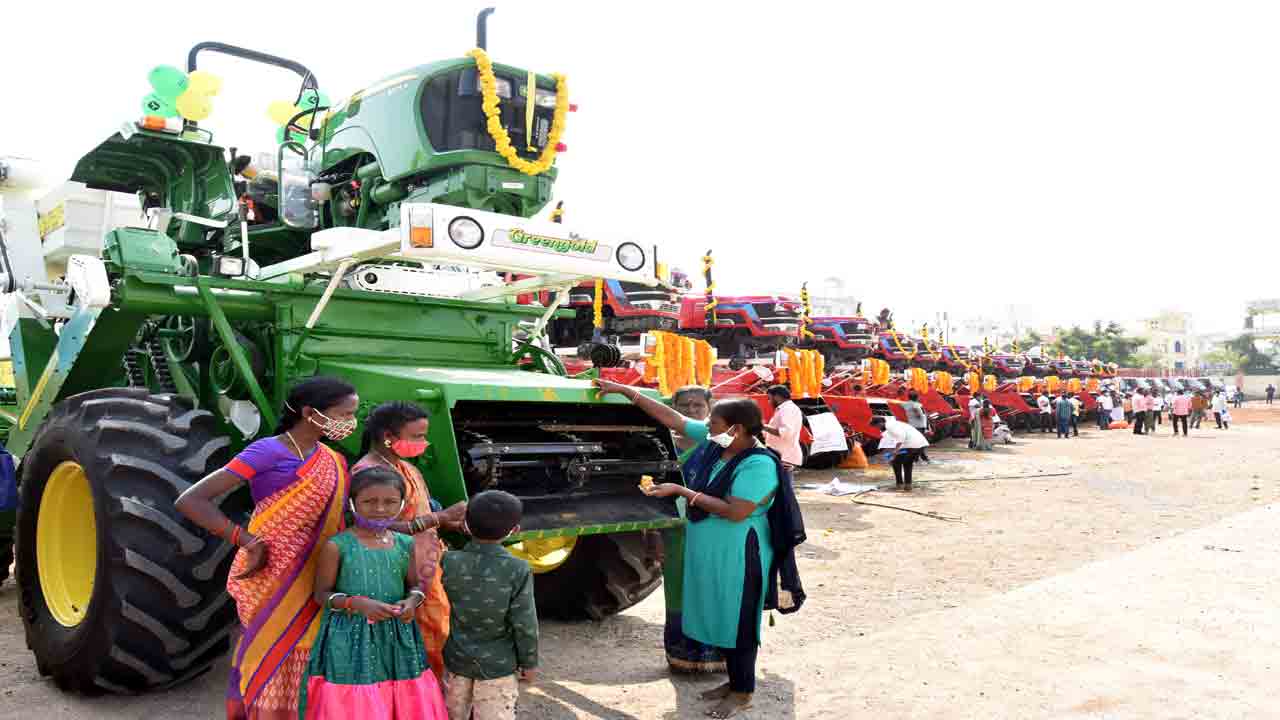 దళిత బంధు @ 10 వేలు