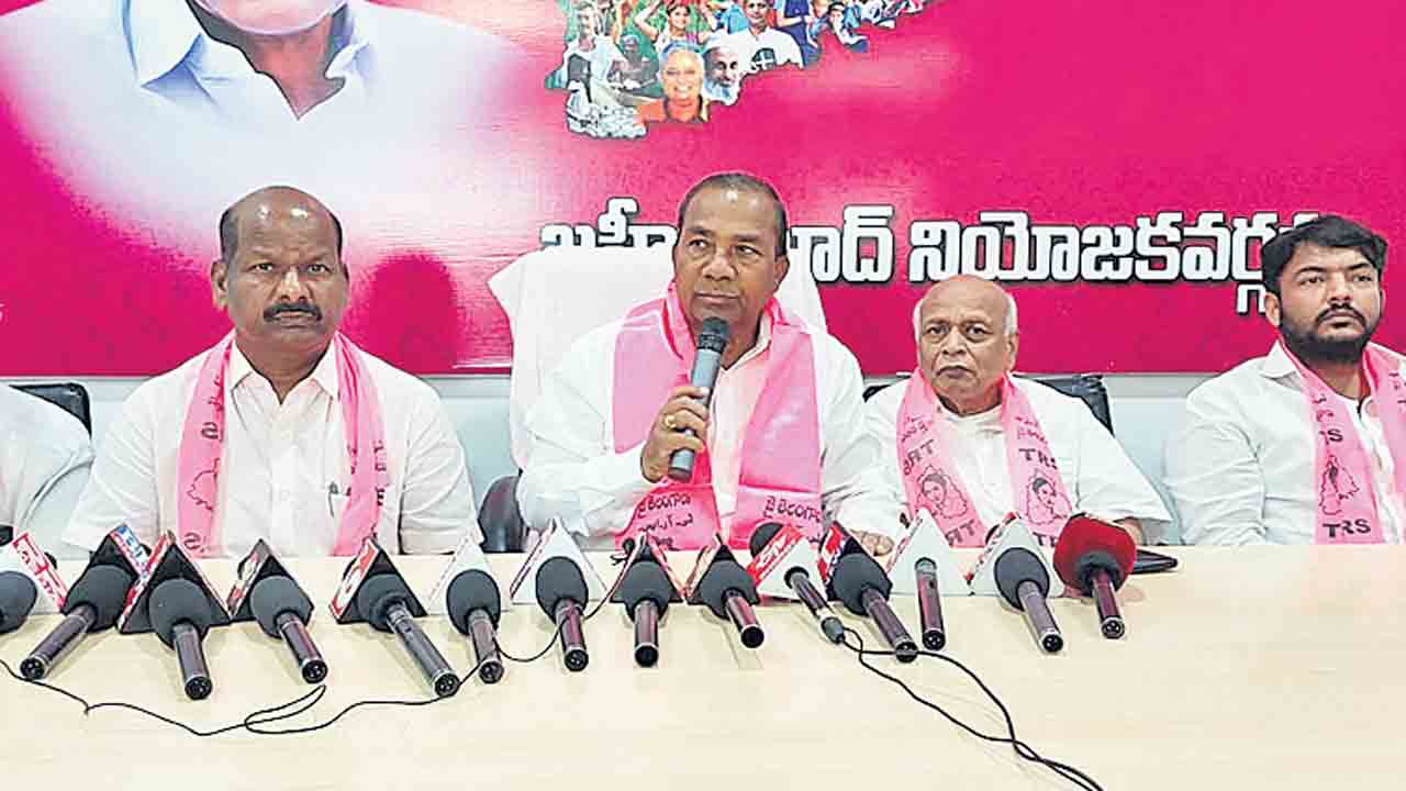 మంత్రి కేటీఆర్‌ సభను విజయవంతం చేయాలి