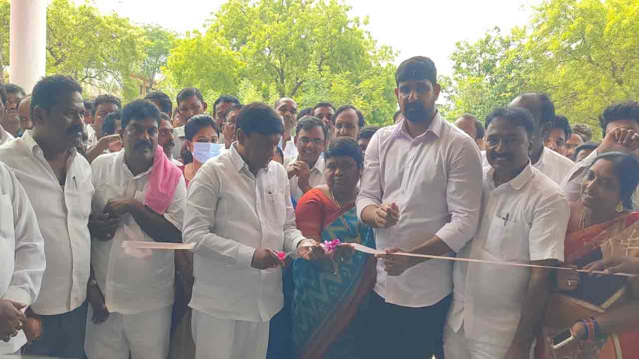 అభివృద్ధిని ఓర్వలేకే కాంగ్రెస్‌, బీజేపీ రాద్ధాంతం