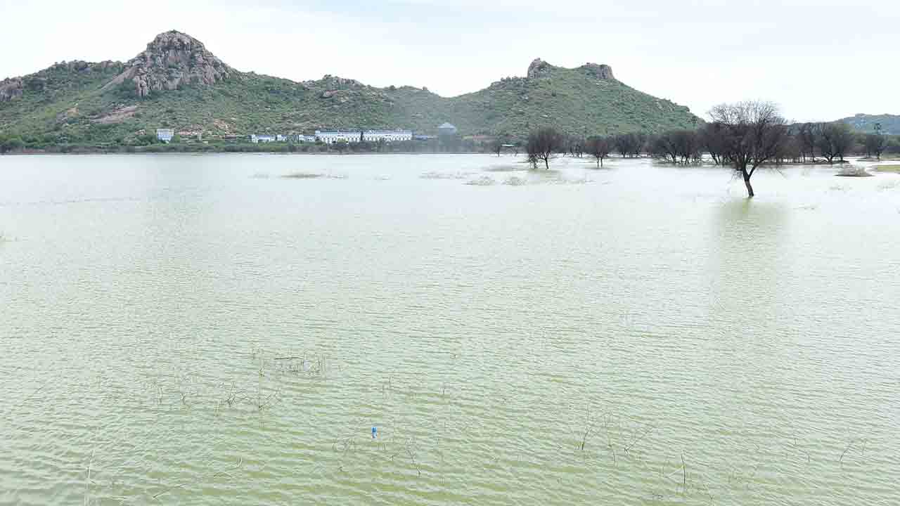 7 మీటర్ల లోతులోనే..