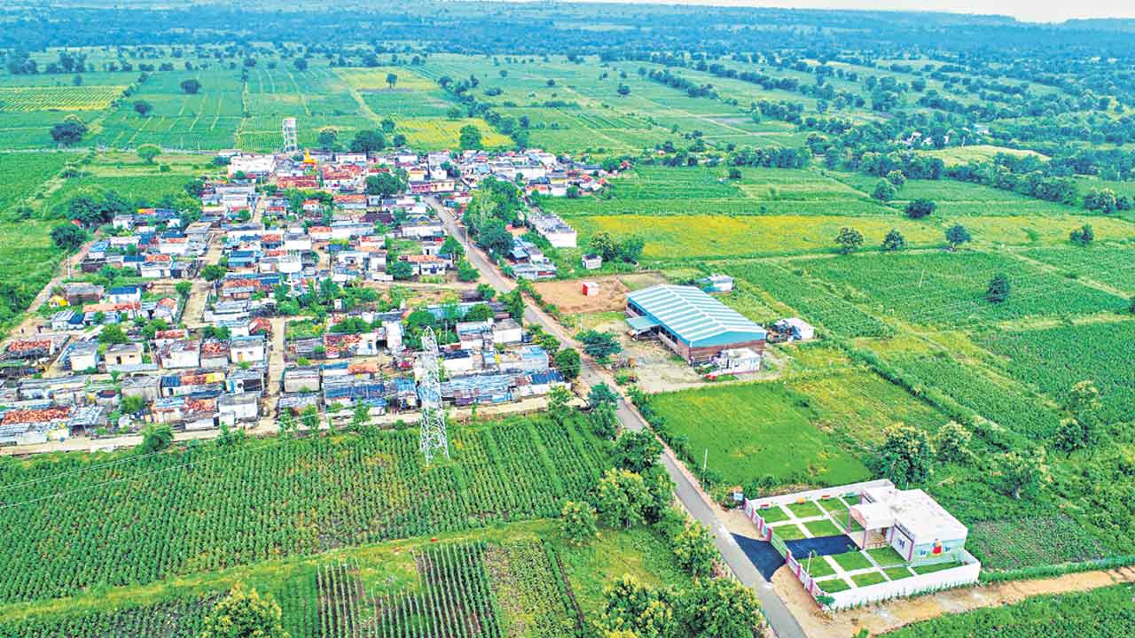 ఎనిమిదేండ్ల వైభవం