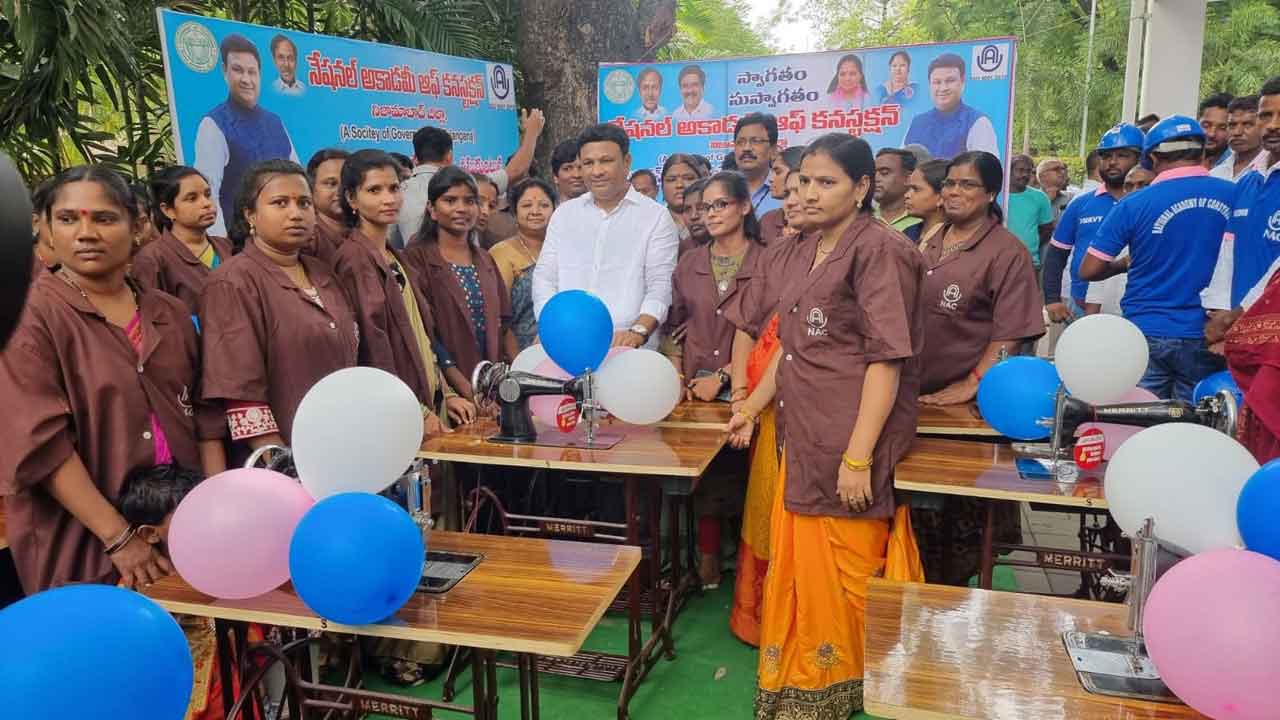 ఎంచుకున్న రంగంలో స్థిరపడాలి