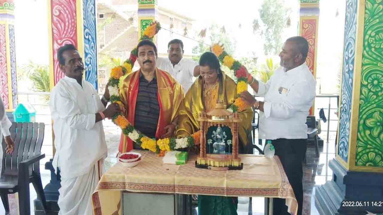 ఎల్లమ్మ ఆలయానికి ముస్లిం విరాళం