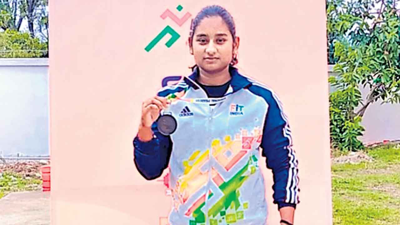 సాహితికి కాంస్యం