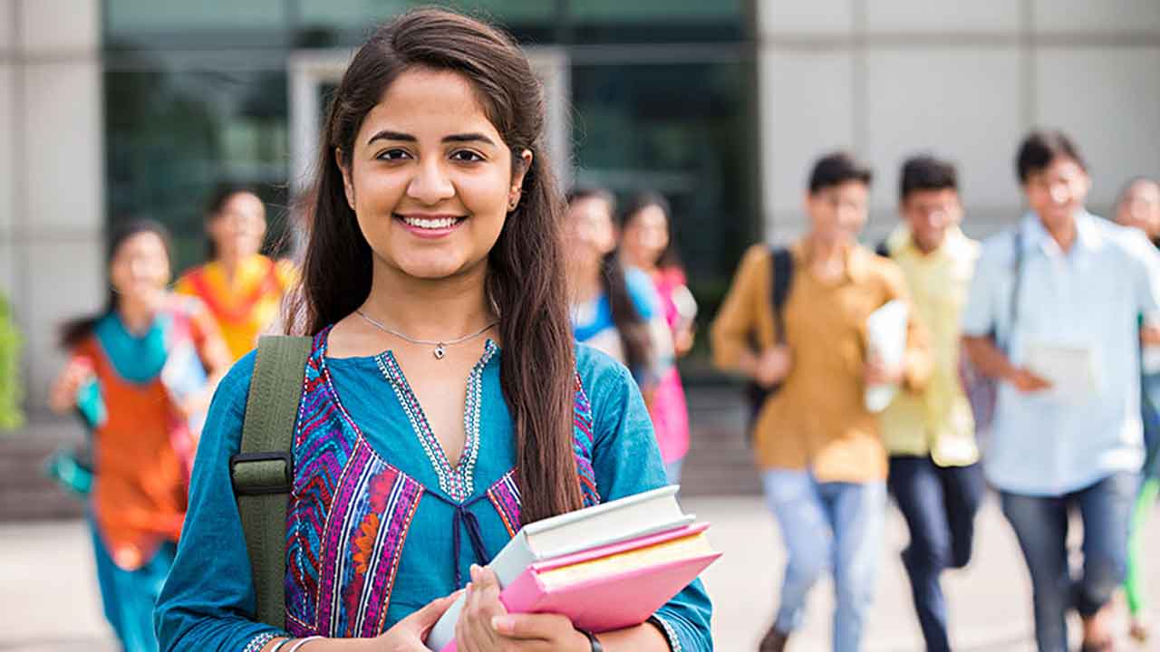 కొలువు సులువుగా గెలువు