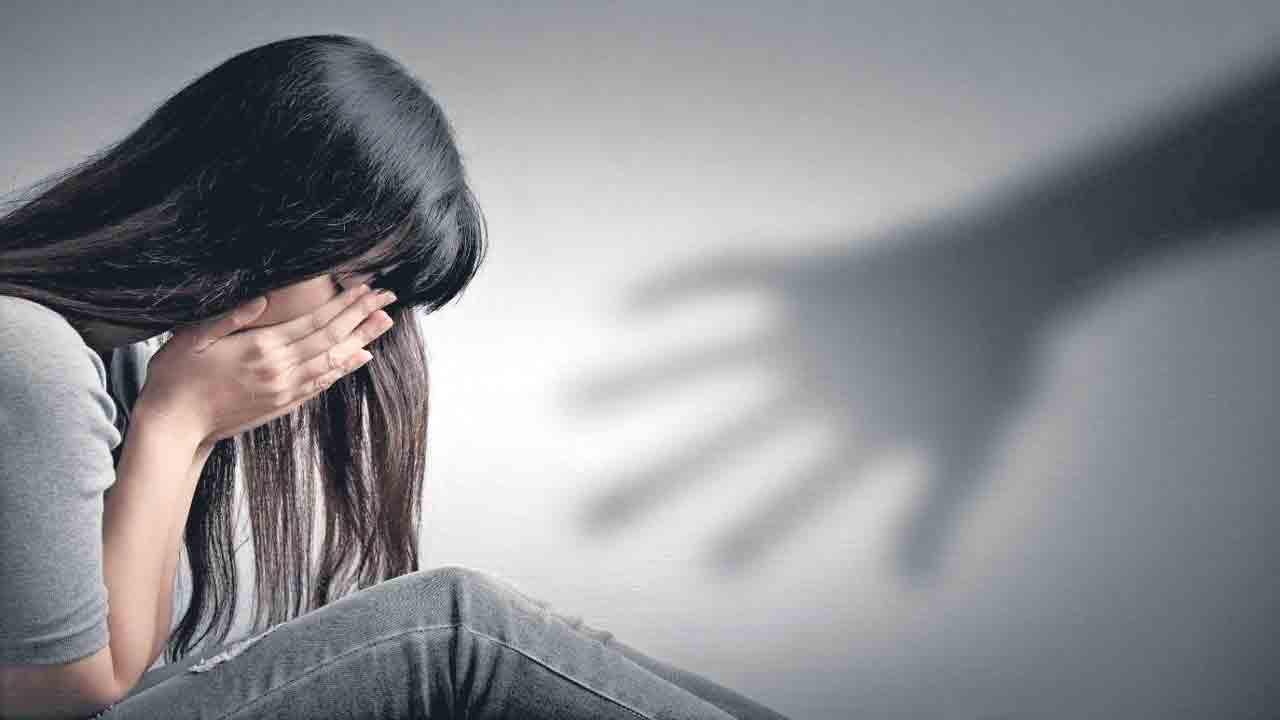 బాలికపై లైంగిక వేధింపులు