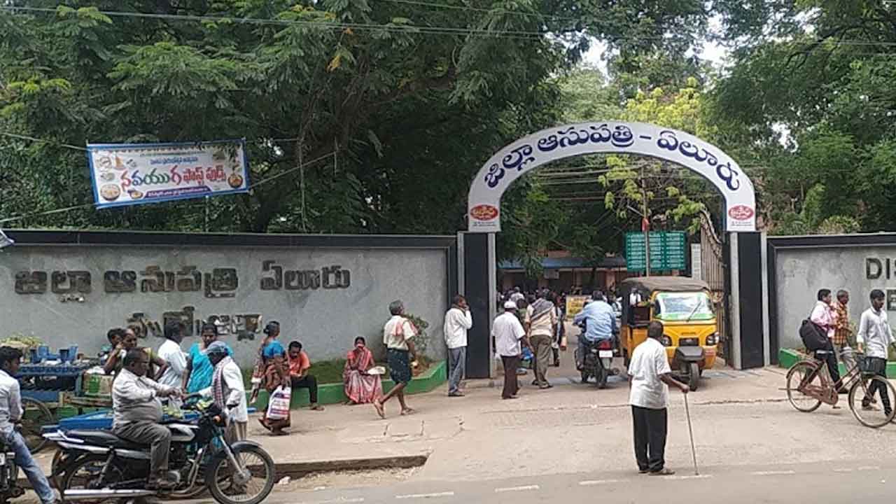 ఆస్పత్రి నుంచి రిమాండ్‌ ఖైదీ పరారీ