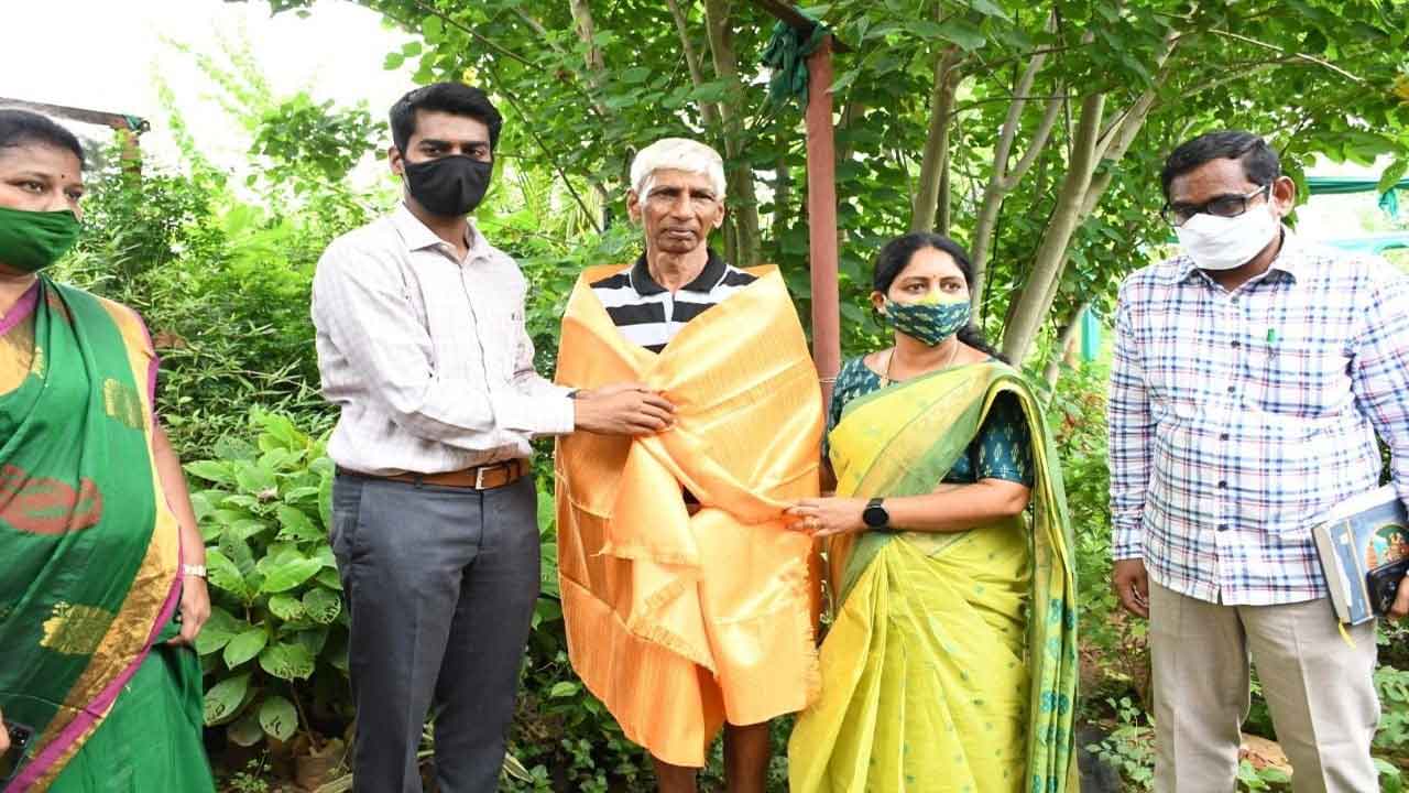 పర్యావరణ రక్షతి రక్షితః