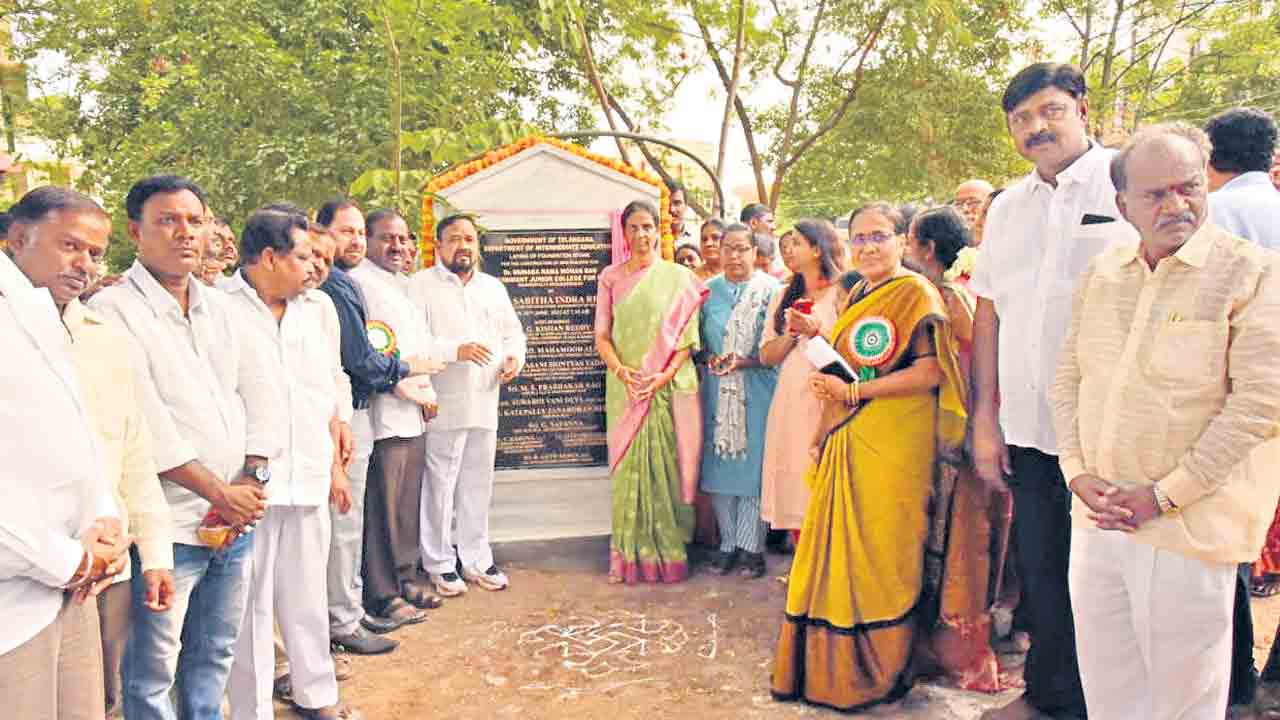 కళాశాలల సమగ్రాభివృద్ధిపై ప్రత్యేక దృష్టి