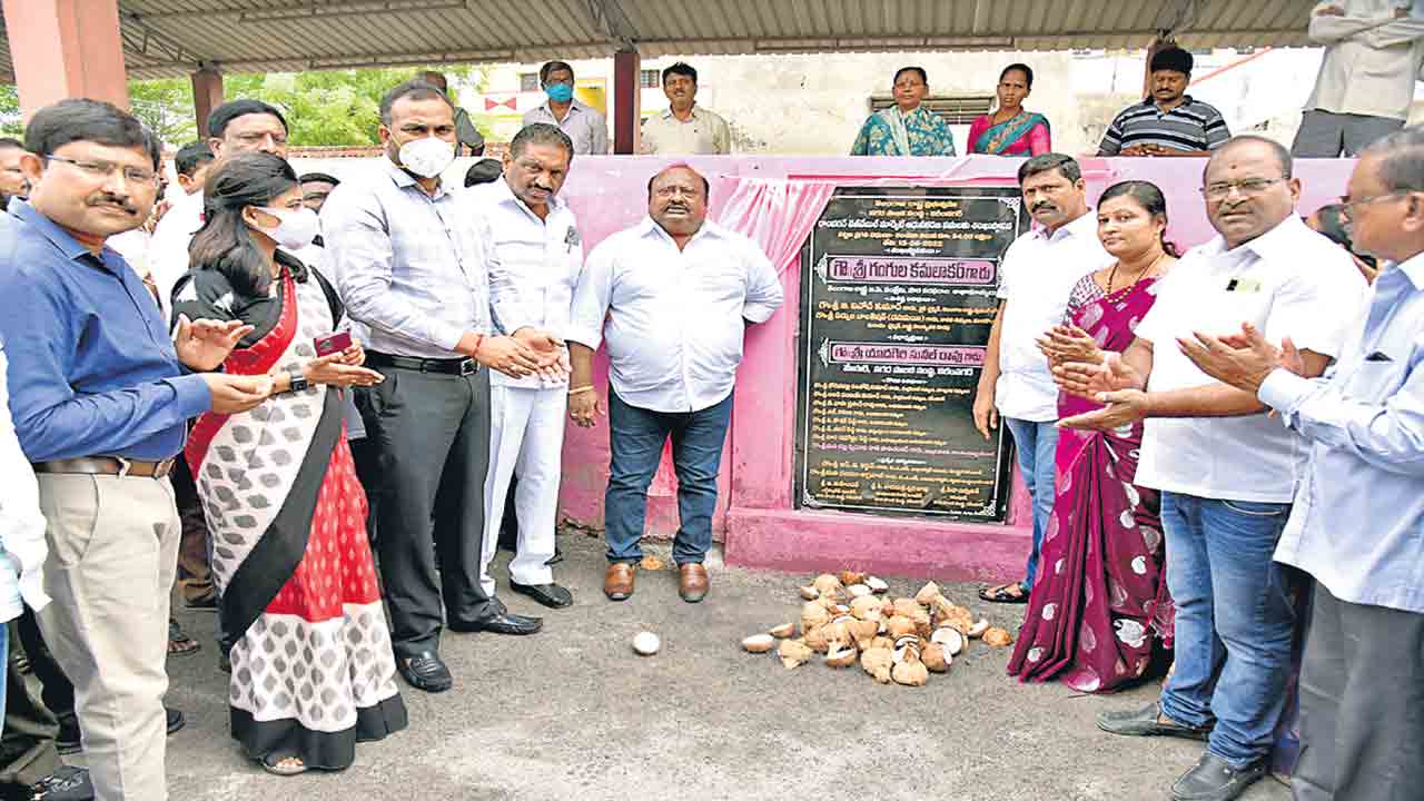 దేశంలో బీజేపీకి ప్రత్యామ్నాయం కేసీఆర్‌