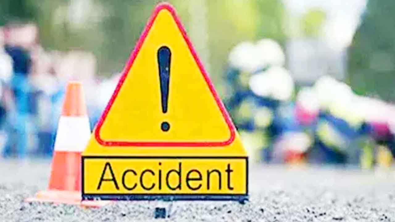 పల్నాడులో రోడ్డు ప్రమాదం .. ఇద్దరు మృతి