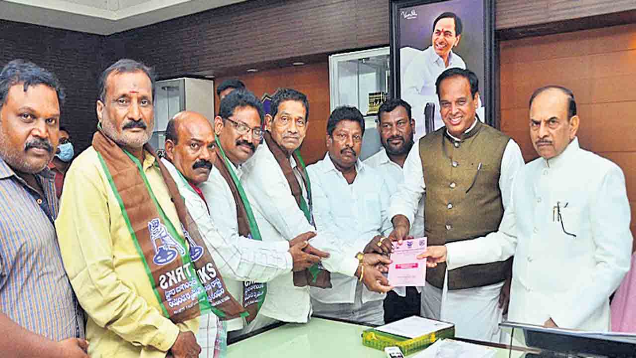 బోనాలకు ఆహ్వానం