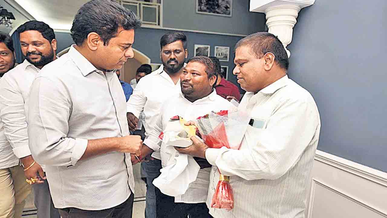 మంత్రి కేటీఆర్‌కు కృతజ్ఞతలు తెలిపిన మేరు కులస్తులు