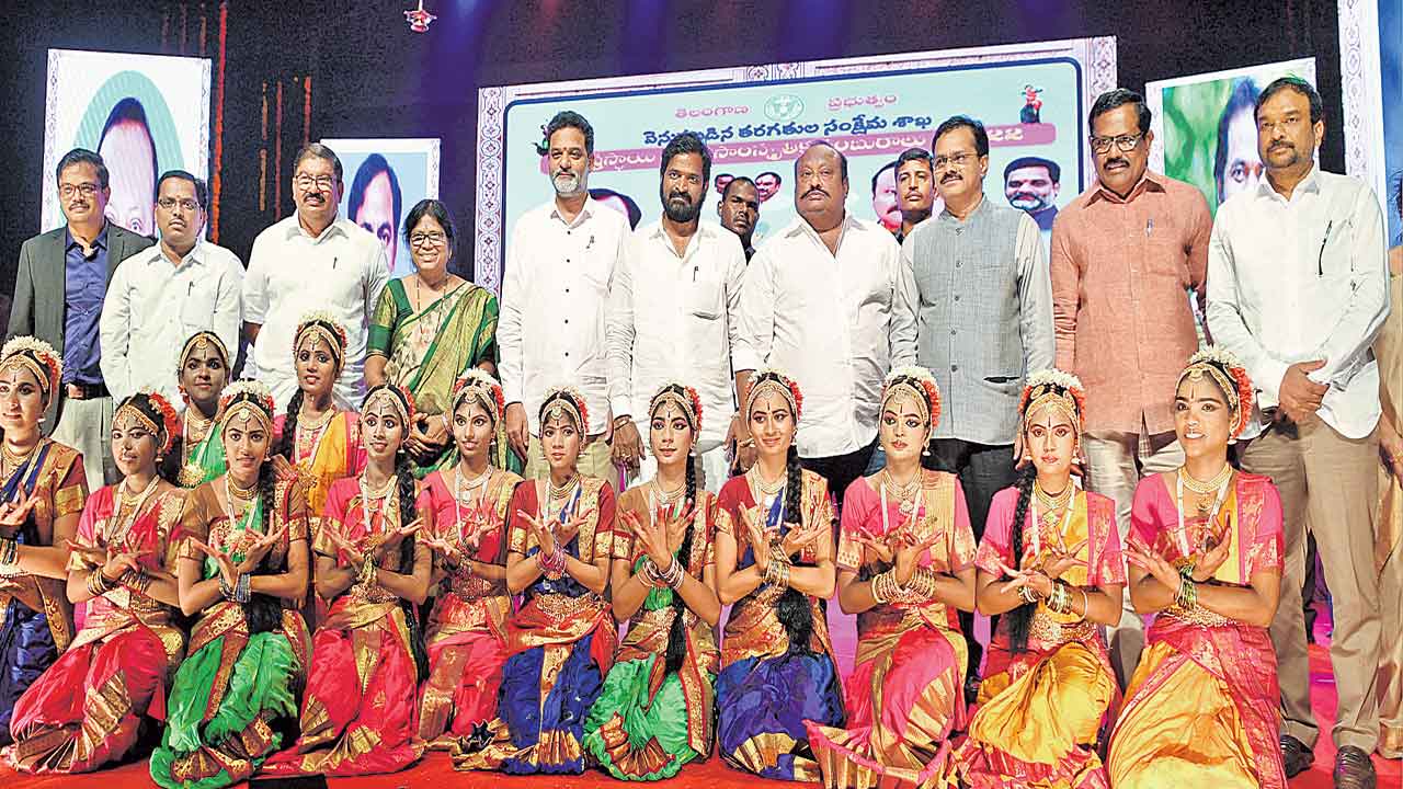 ఆ ఘనత కేసీఆర్‌కే దక్కుతుంది