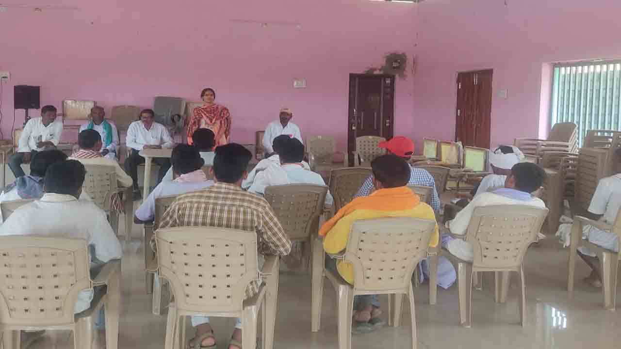 రైతు వేదిక.. చింత లేదిక