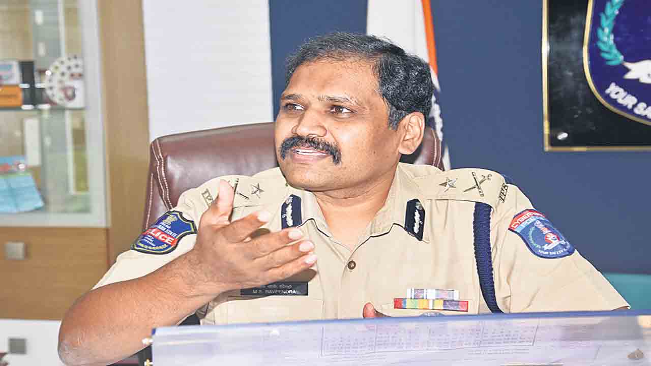 భూమి నకళ్లకు… సంకేళ్లు