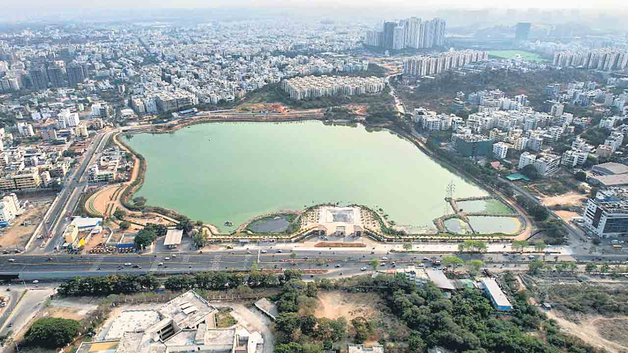 యుద్ధ ప్రాతిపదికన చెరువుల అభివృద్ధి.!