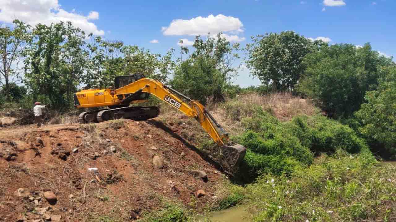 ముమ్మరంగా ఆర్డీఎస్‌ కాల్వ మరమ్మతులు