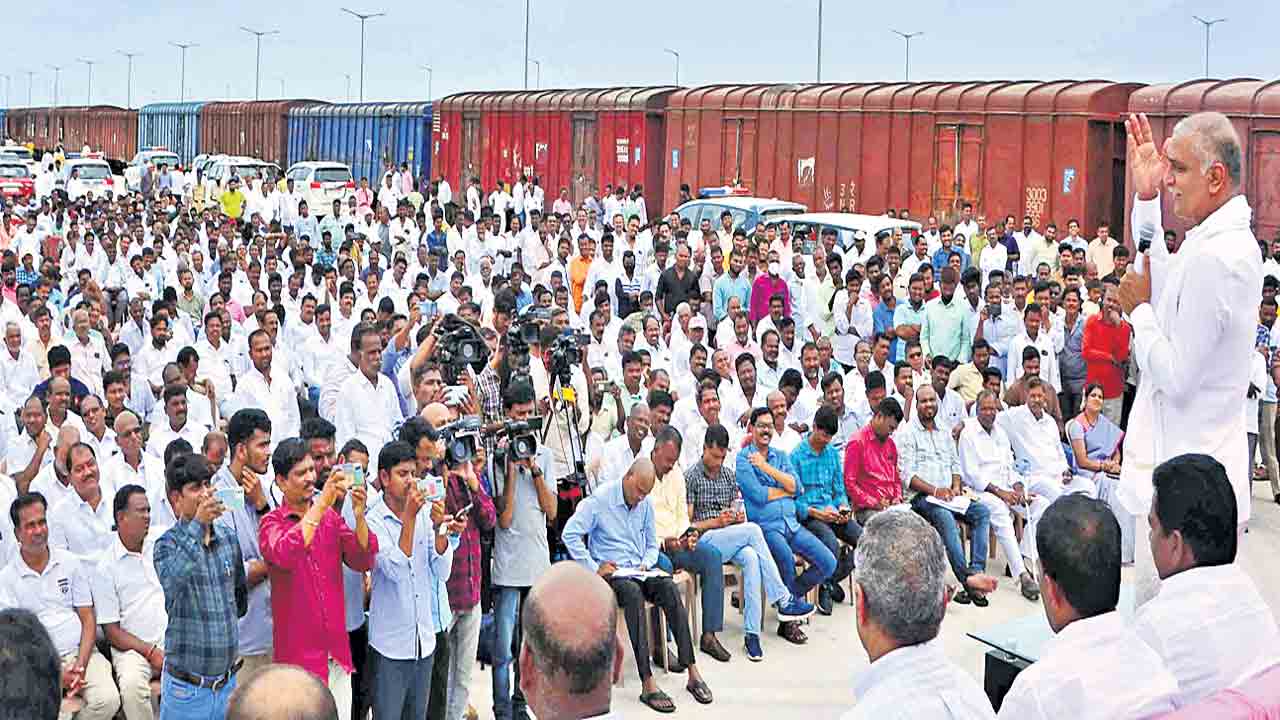 గజ్వేల్‌కు తొలి రైలు కూత