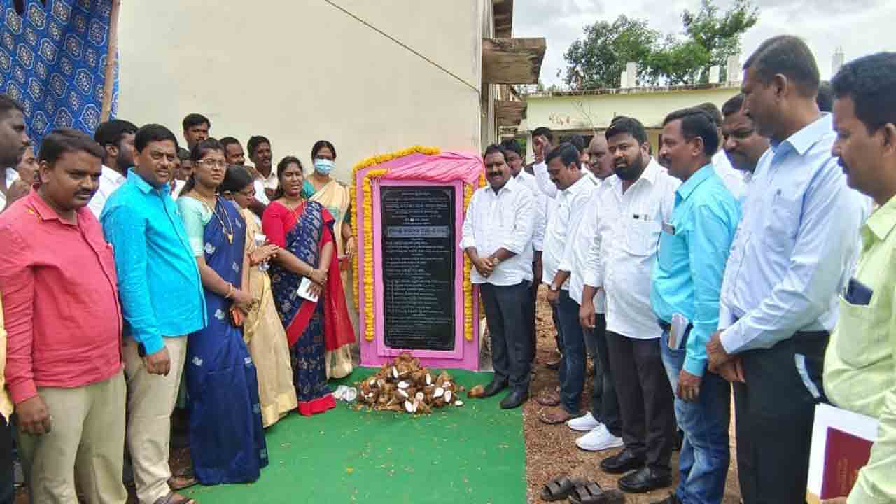 కార్పొరేట్‌కు దీటుగా సర్కారు బడులు