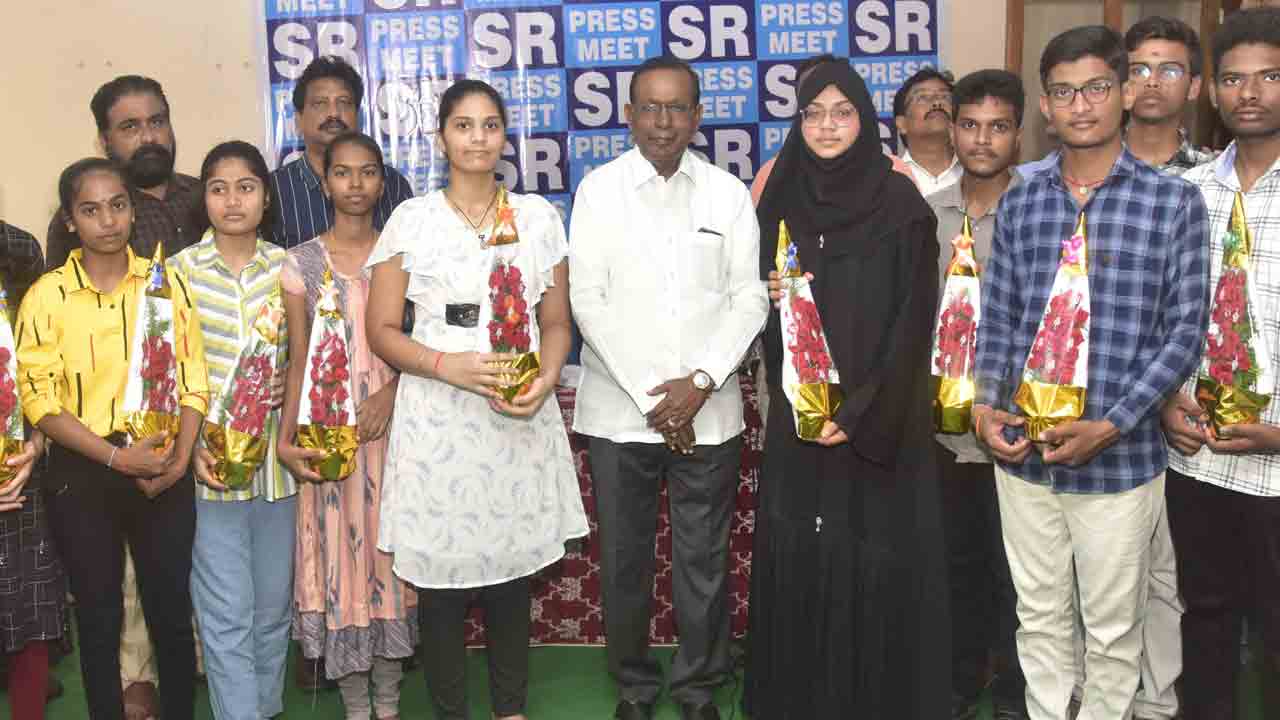 ఇంటర్‌ ఫలితాల్లో ‘ఎస్సార్‌’ విజయభేరి