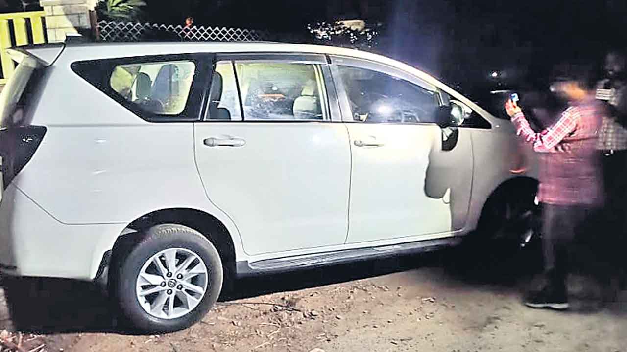 సామూహిక లైంగిక దాడి కేసులో ముగ్గురు అరెస్టు