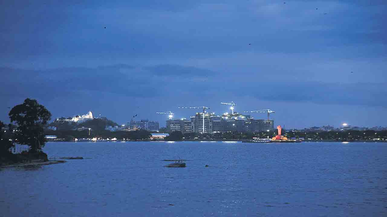 సచివాలయం..ప్రతిబింబించేలా