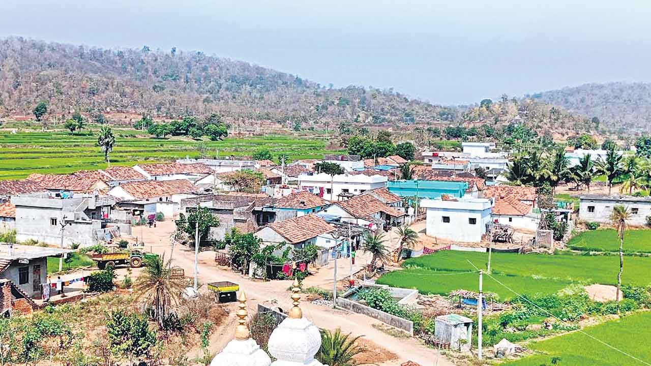 గిరిజన అస్తిత్వ పతాక.. ఆత్మగౌరవ వేదిక