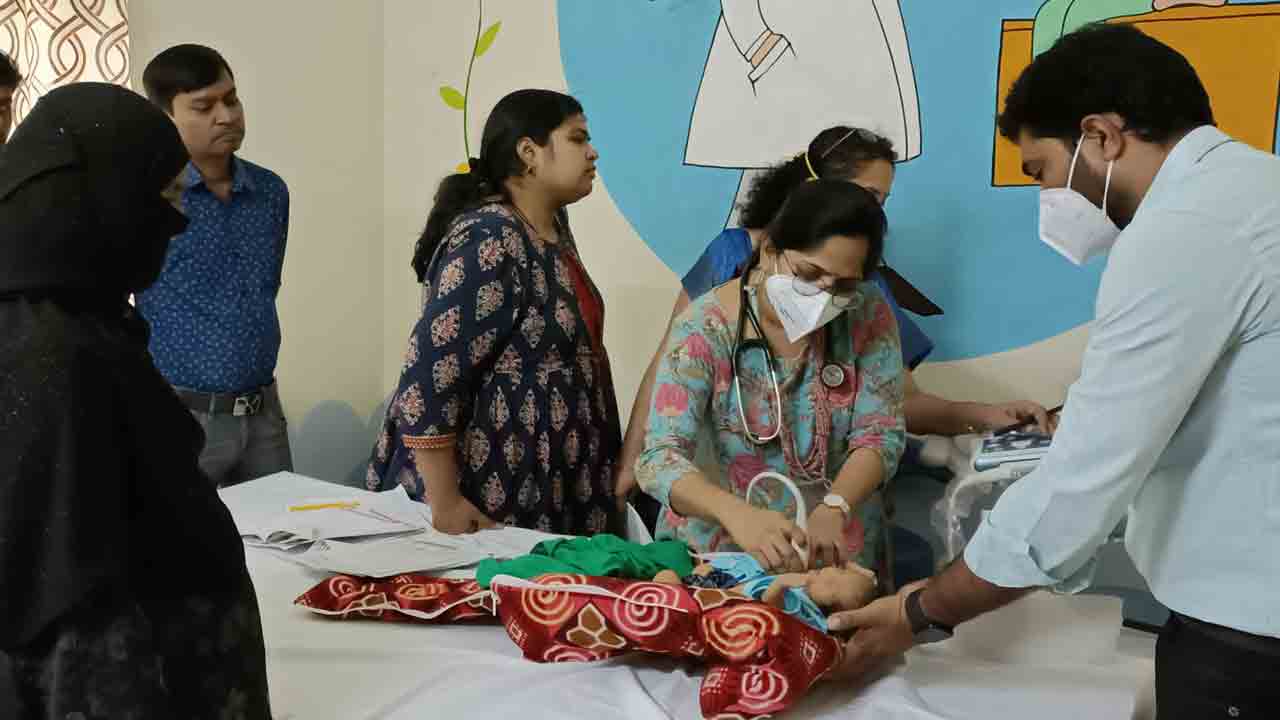 చిన్నారులకు ఉచితంగా గుండె శస్త్ర చికిత్స