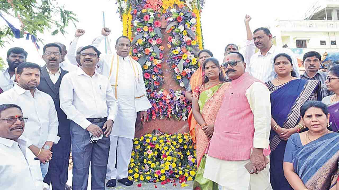 సంక్షేమంలో సువర్ణాధ్యాయం