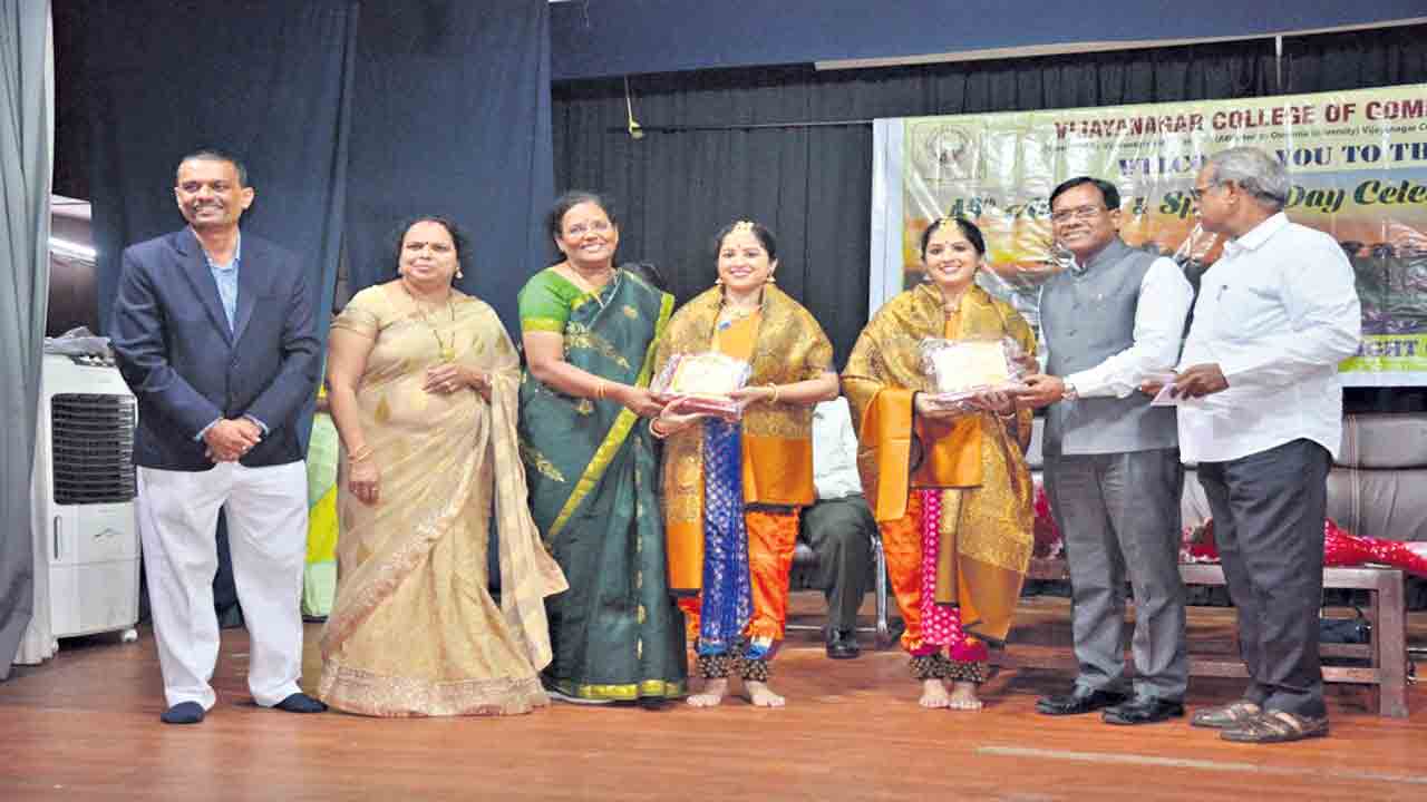 ప్రభుత్వ తోడ్పాటుతోనే విద్యారంగంలో విప్లవాత్మక మార్పులు