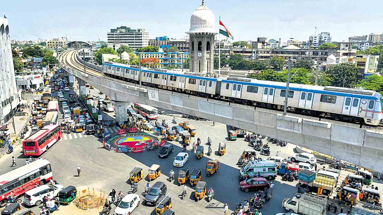 పాతనగరానికి మెట్రో మొదలైన సర్వే