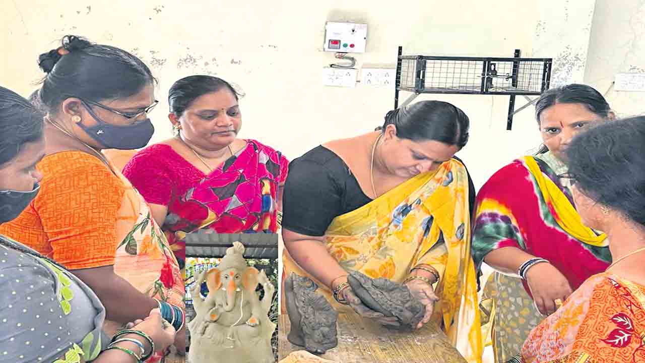 మహా గణపతి..మట్టితో చేసి