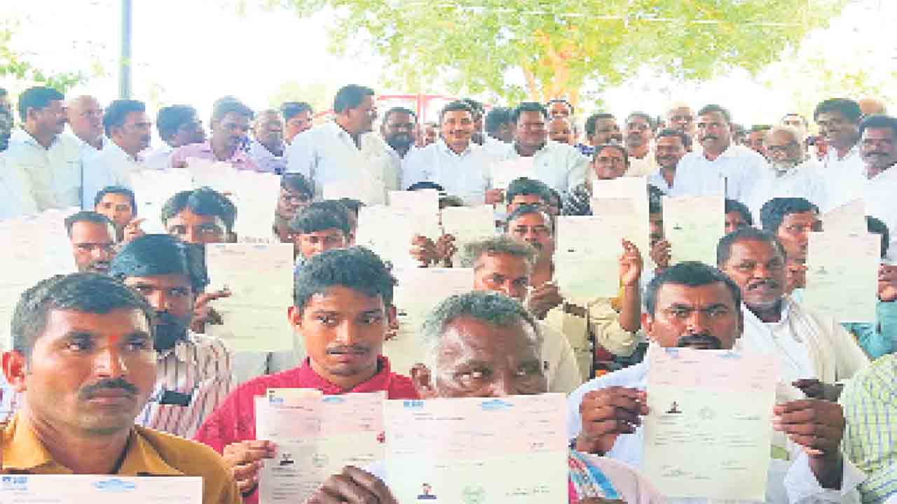 పేదల సంక్షేమమే ప్రభుత్వ లక్ష్యం