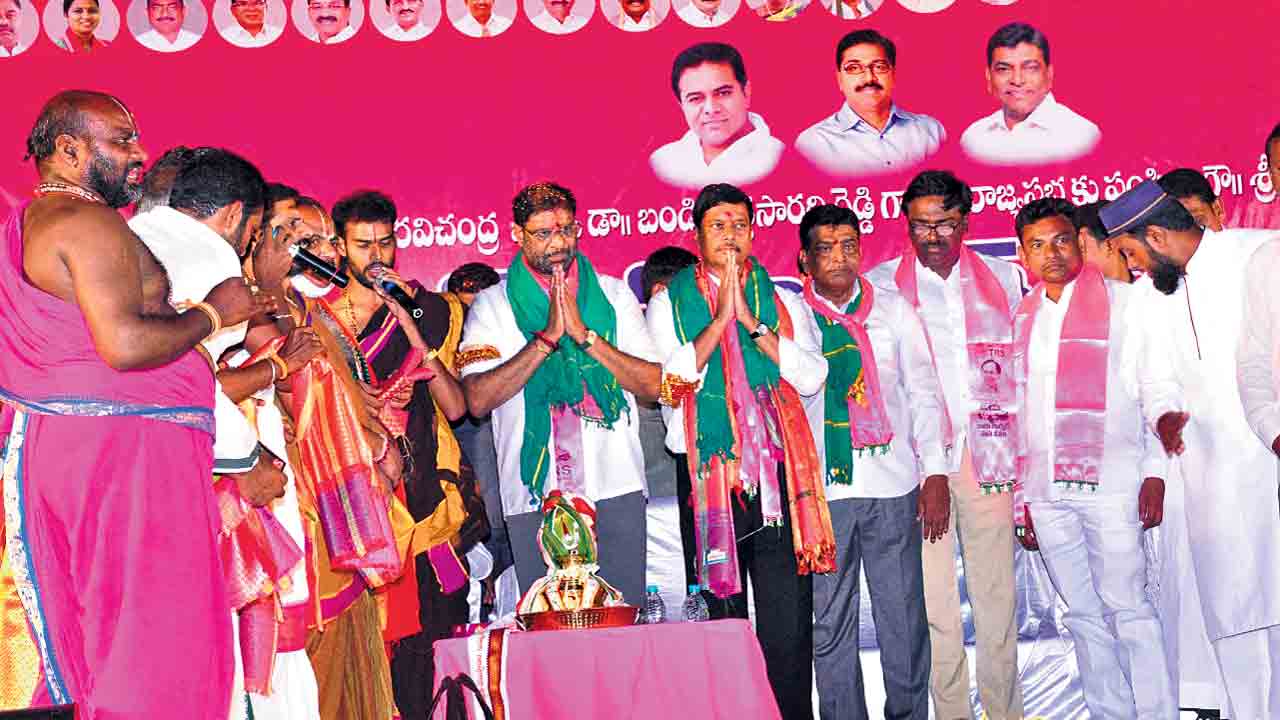 దేశానికి కేసీఆర్‌ నాయకత్వమే శరణ్యం