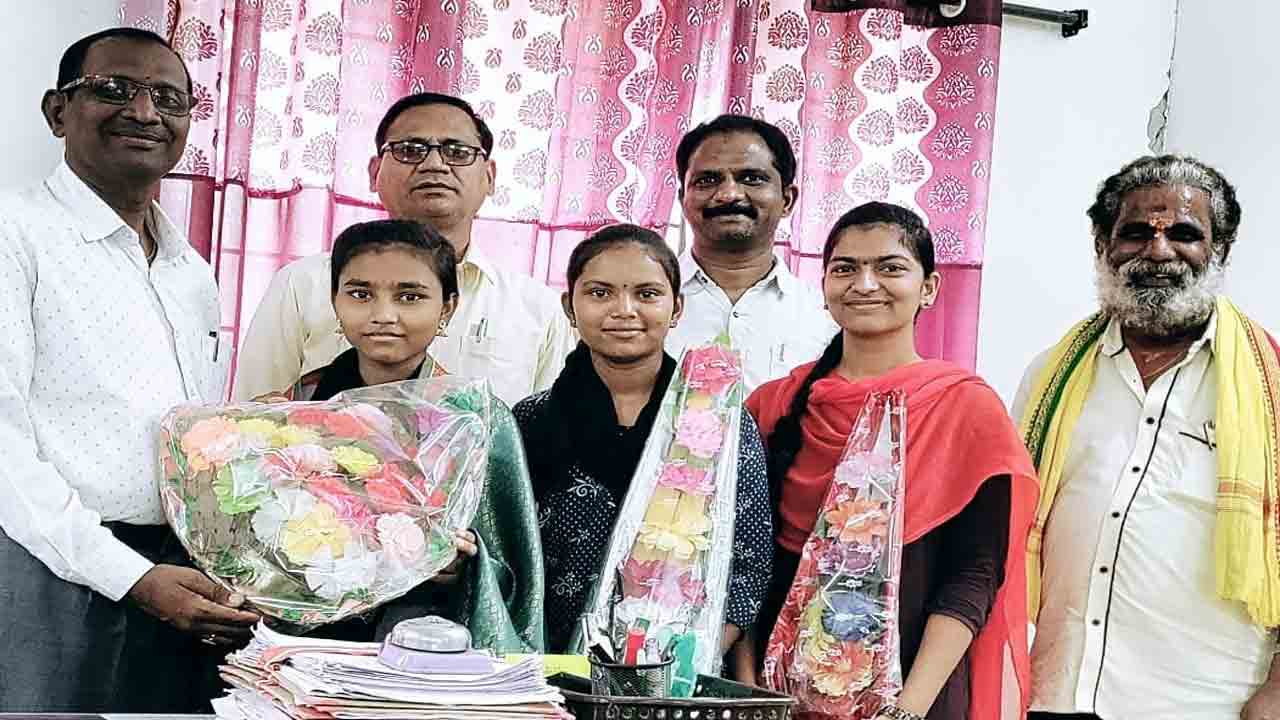 ఇంటర్మీడియట్‌ ఫలితాల్లో బాలికలే టాప్‌..