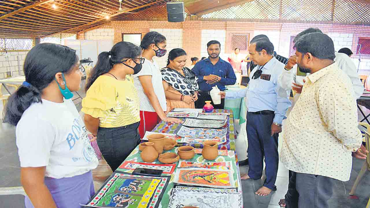 ముగిసిన సమ్మర్‌ ఫెస్టివల్‌ క్యాంపు