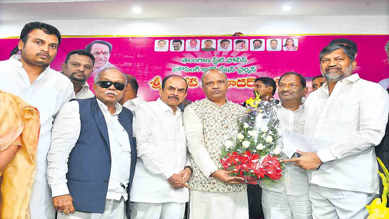 ఘనంగా కోలేటి జన్మదిన వేడుకలు