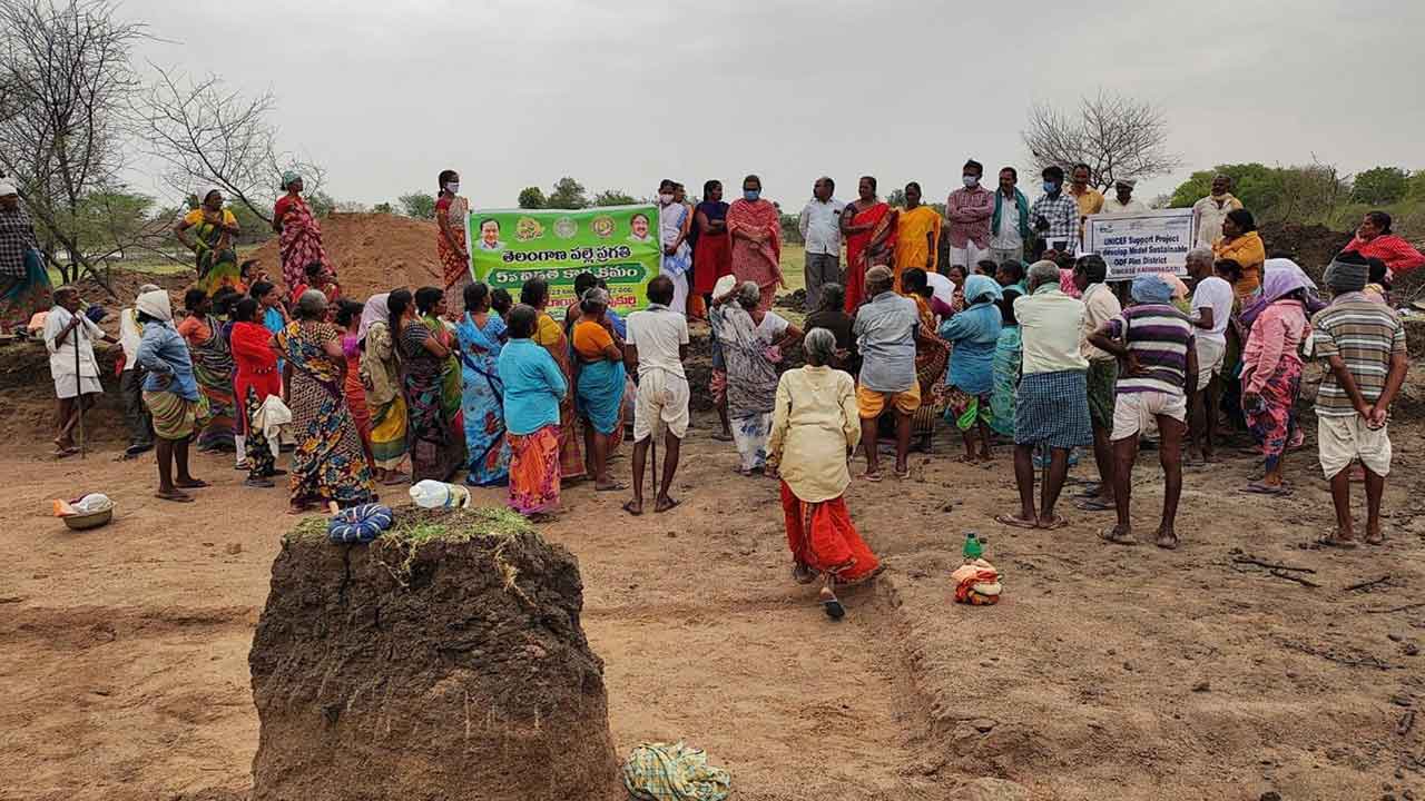 పారిశుధ్య పనులు పకడ్బందీగా చేపట్టాలి