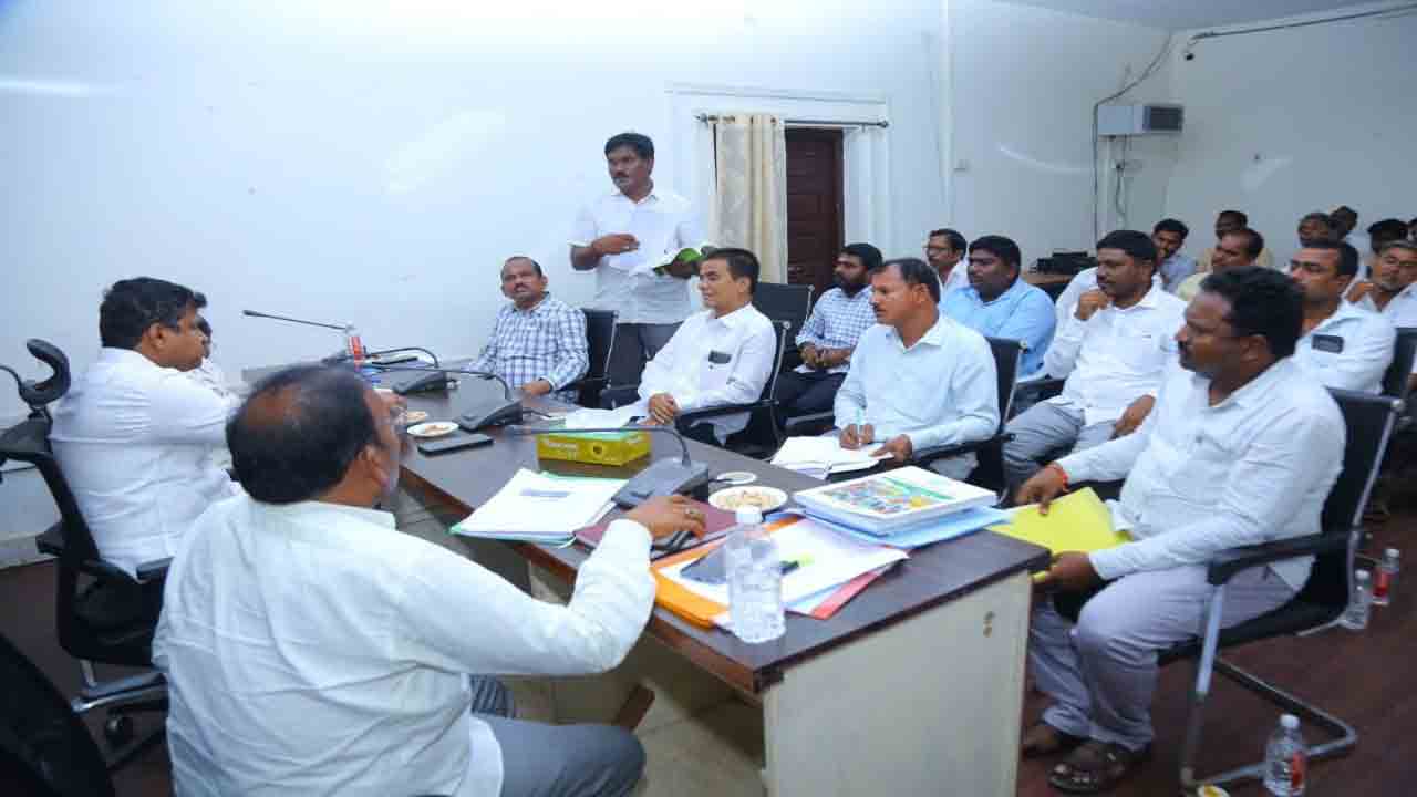 వెంచర్లలో నిర్మాణాలు చేపట్టొద్దు