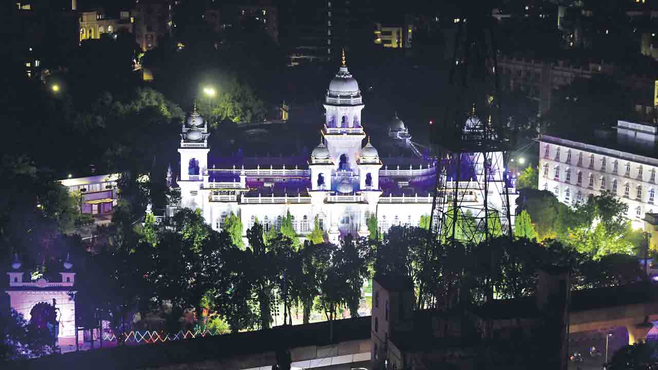 ఎనిమిదేండ్ల వైభవం