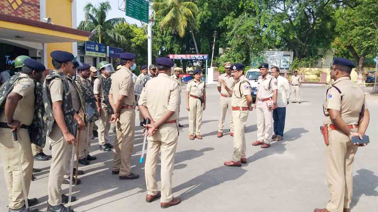 రైల్వే ఆస్తుల రక్షణ, ప్రయాణికుల భద్రతే లక్ష్యం